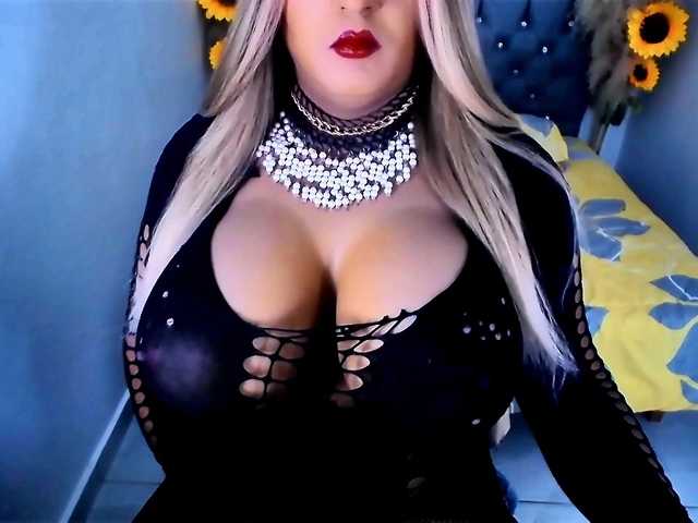 kamilabigcock live webcam show