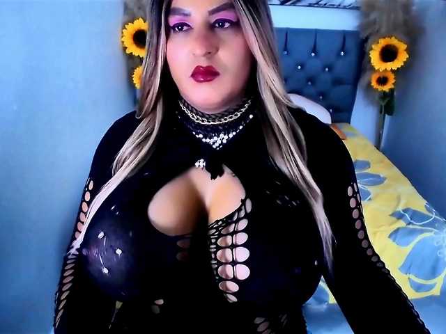kamilabigcock
