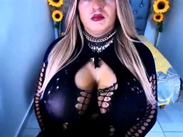 kamilabigcock