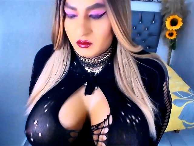 kamilabigcock