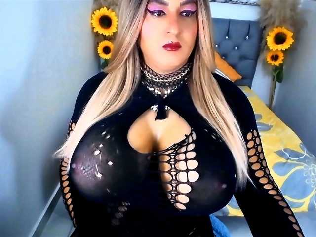 kamilabigcock