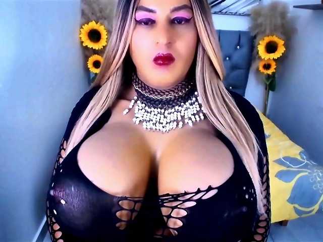 kamilabigcock