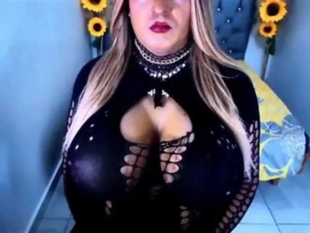 kamilabigcock
