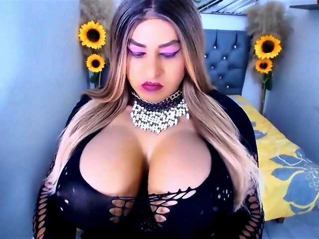 kamilabigcock
