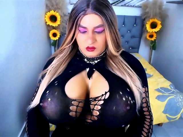 kamilabigcock