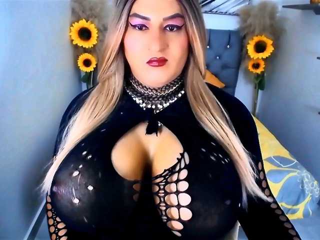 kamilabigcock