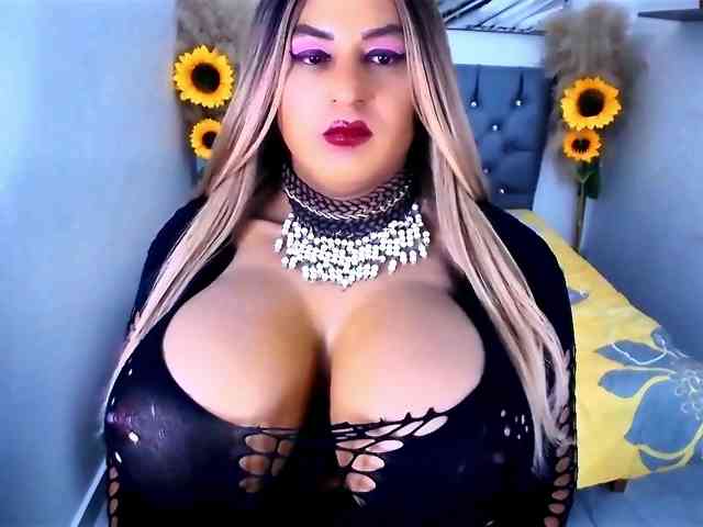 kamilabigcock