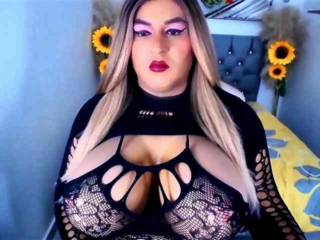 kamilabigcock