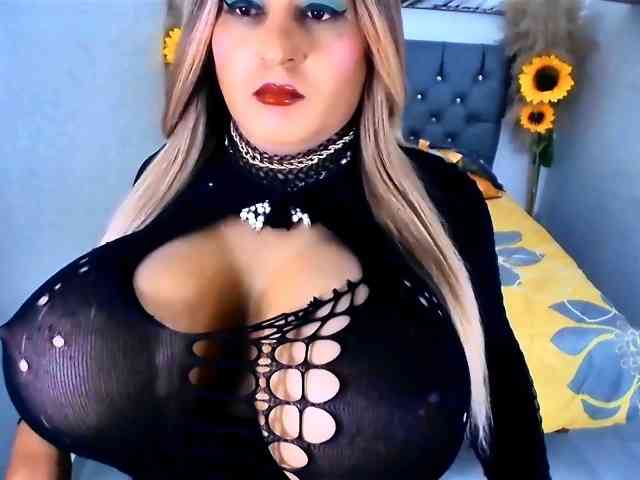 kamilabigcock