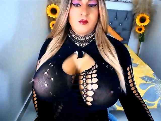 kamilabigcock