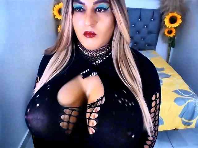 kamilabigcock