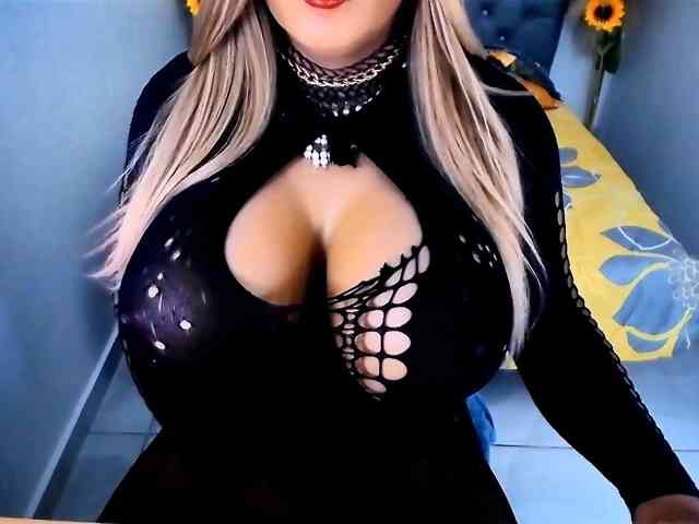 kamilabigcock