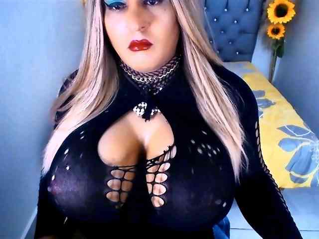 kamilabigcock