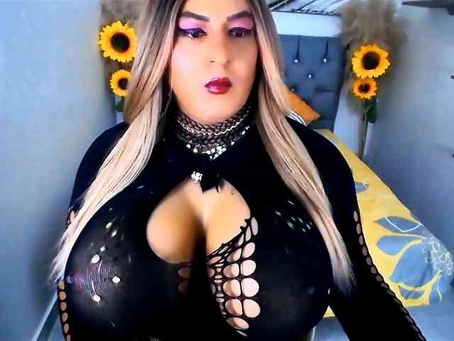 kamilabigcock