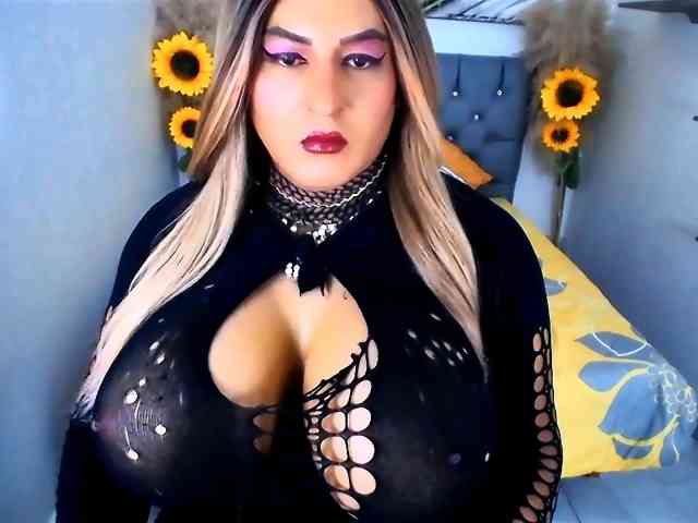 kamilabigcock