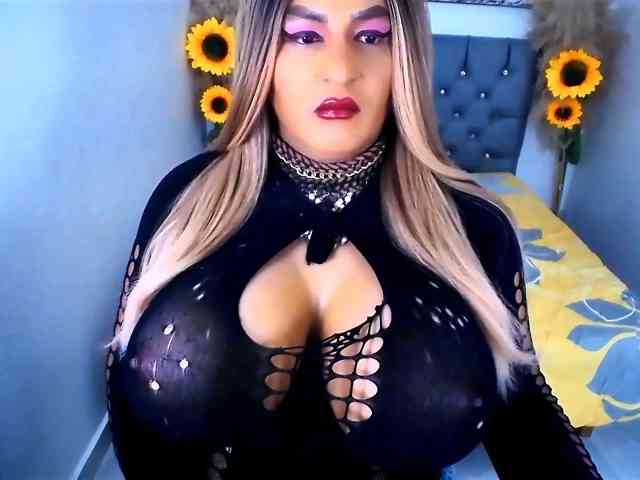 kamilabigcock