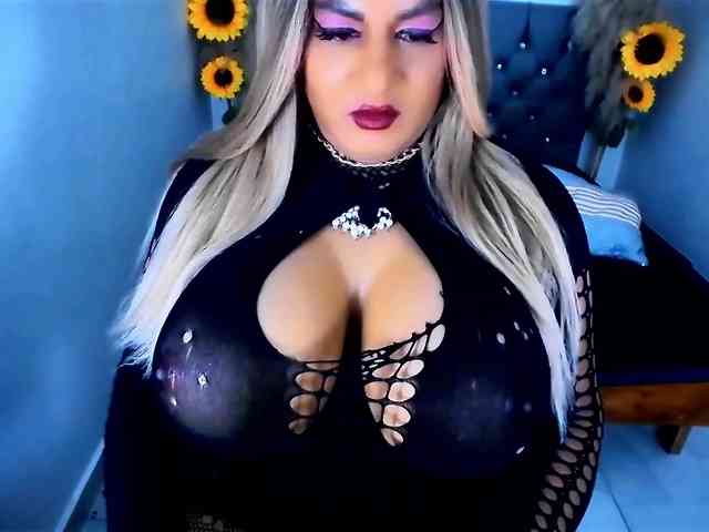 kamilabigcock