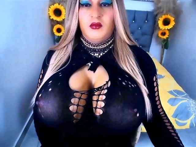 kamilabigcock