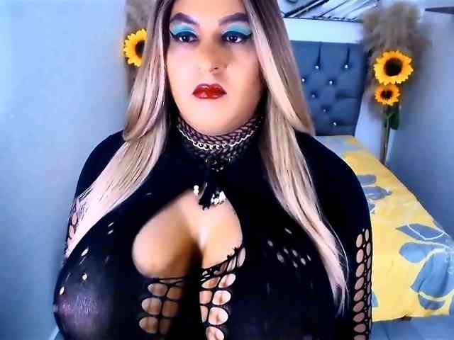 kamilabigcock