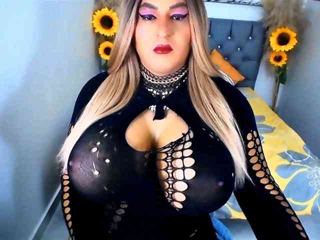 kamilabigcock