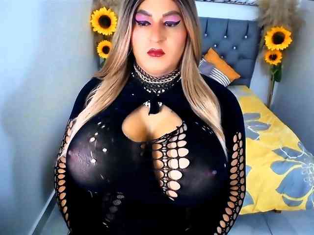 kamilabigcock