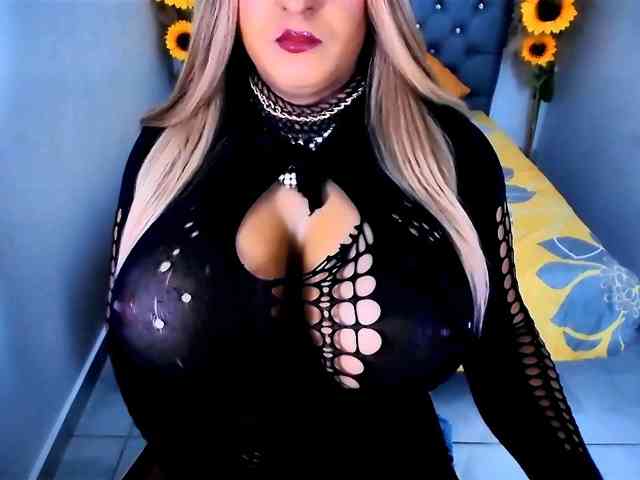 kamilabigcock