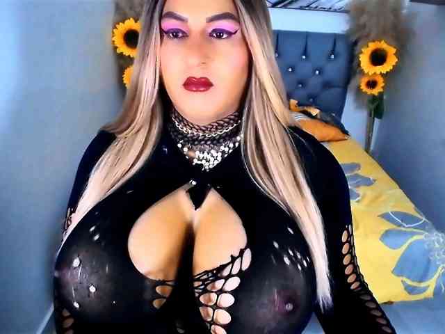 kamilabigcock