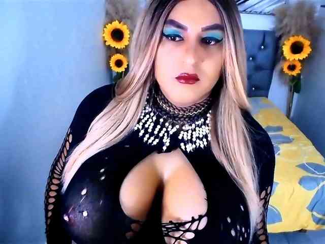 kamilabigcock