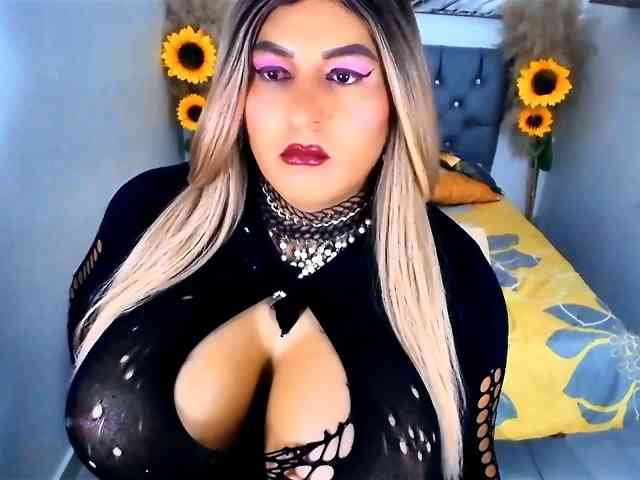 kamilabigcock