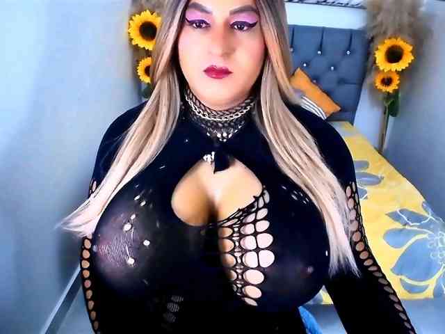 kamilabigcock