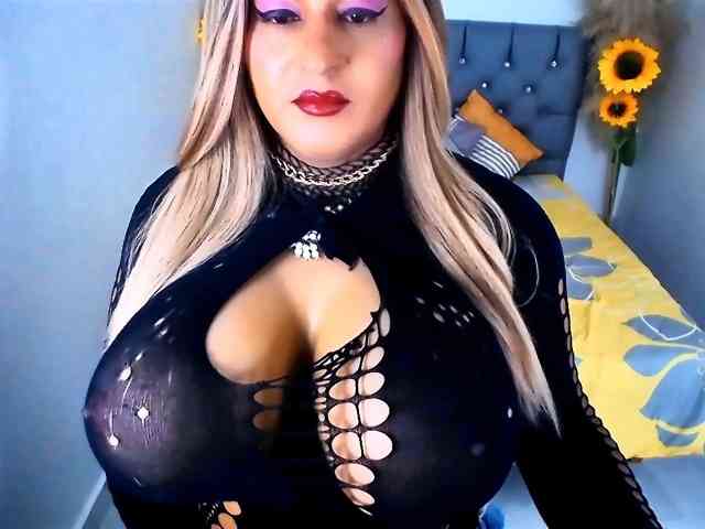 kamilabigcock