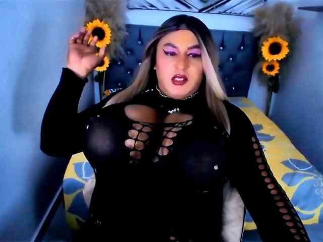 kamilabigcock