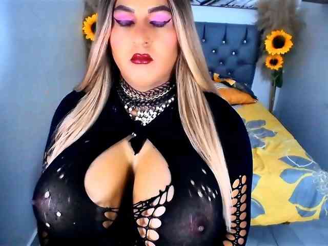 kamilabigcock
