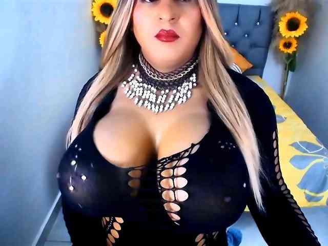 kamilabigcock