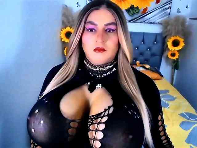 kamilabigcock