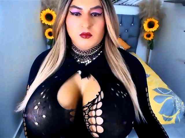 kamilabigcock