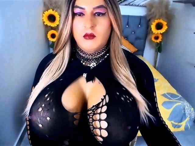 kamilabigcock