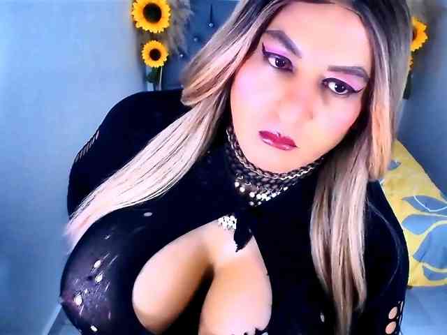 kamilabigcock