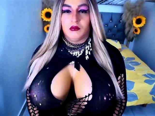kamilabigcock