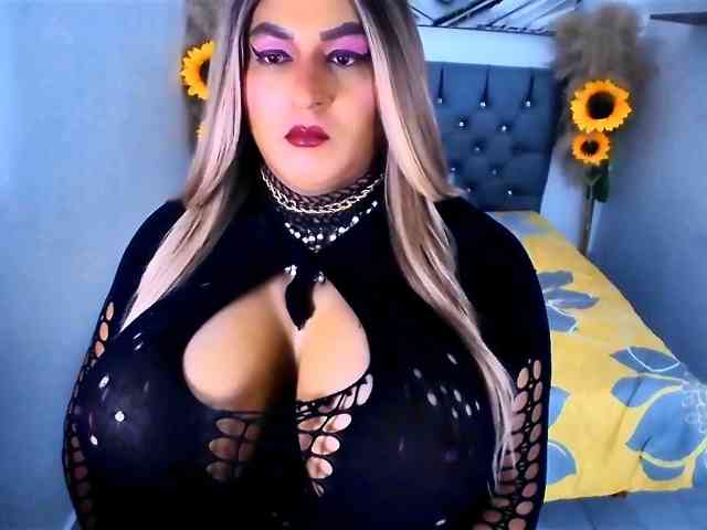 kamilabigcock