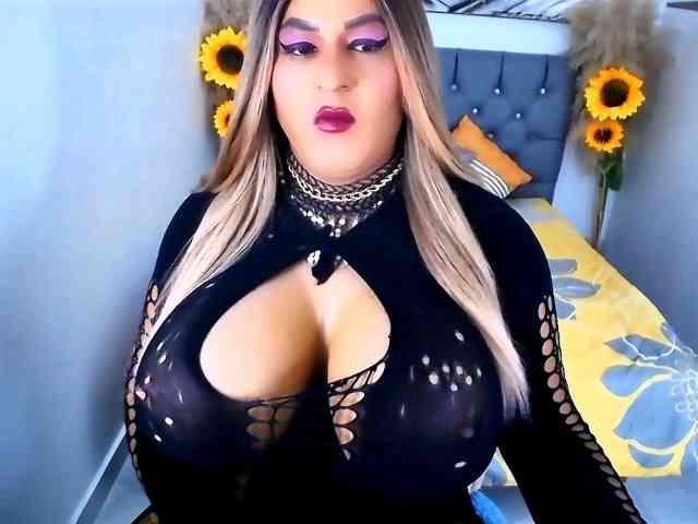 kamilabigcock