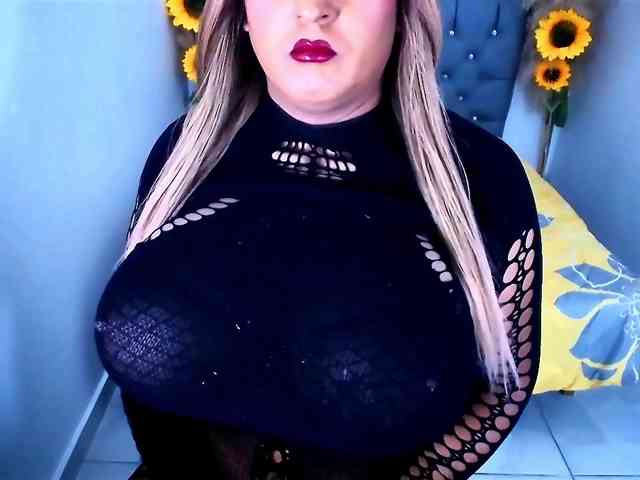 kamilabigcock
