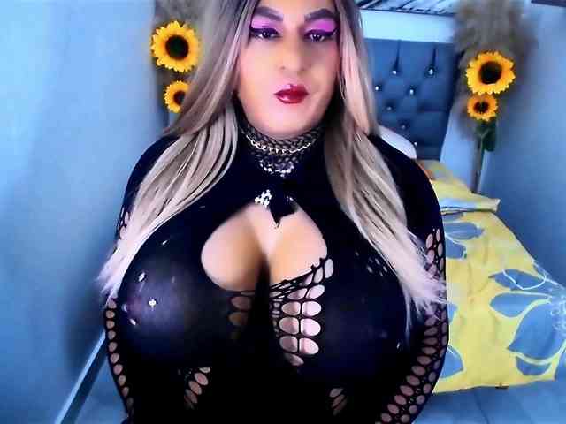 kamilabigcock