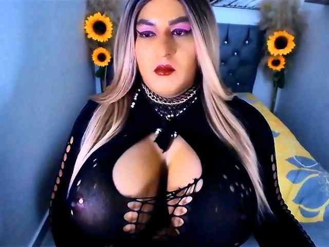 kamilabigcock