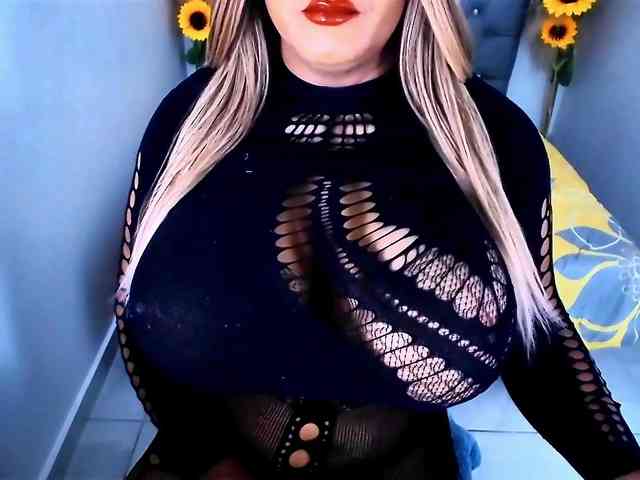 kamilabigcock