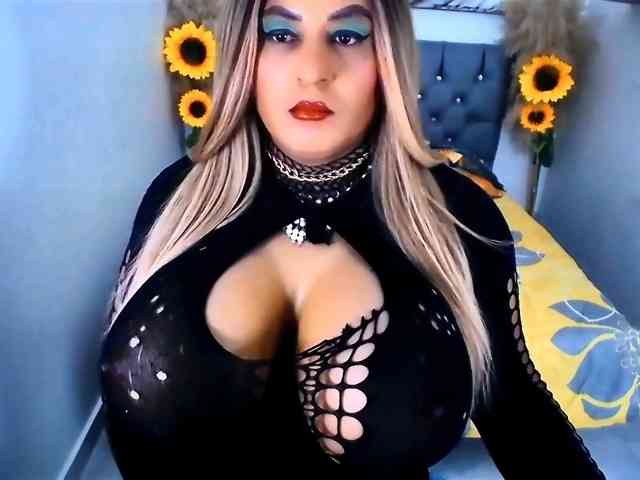 kamilabigcock
