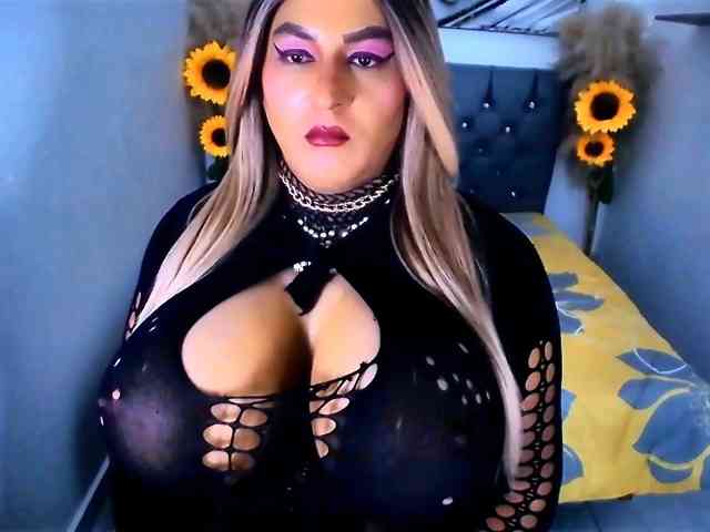 kamilabigcock