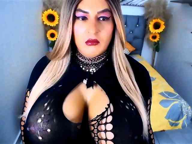 kamilabigcock