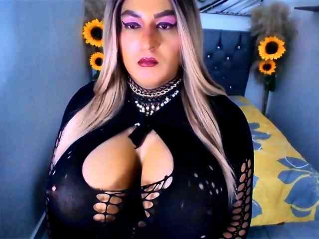 kamilabigcock