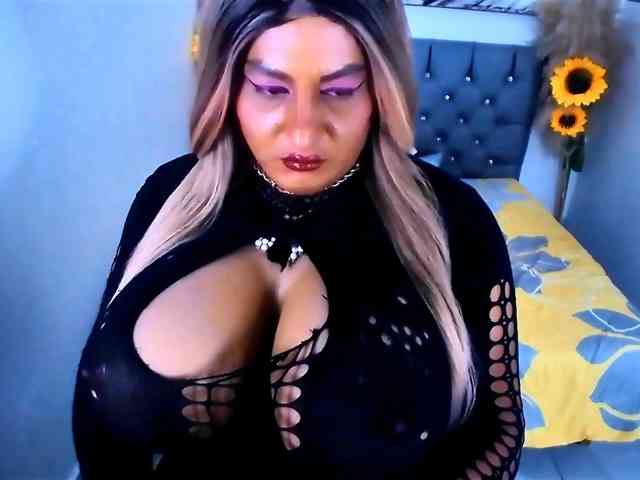 kamilabigcock